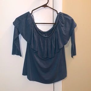 Women’s American Eagle shirt barely worn